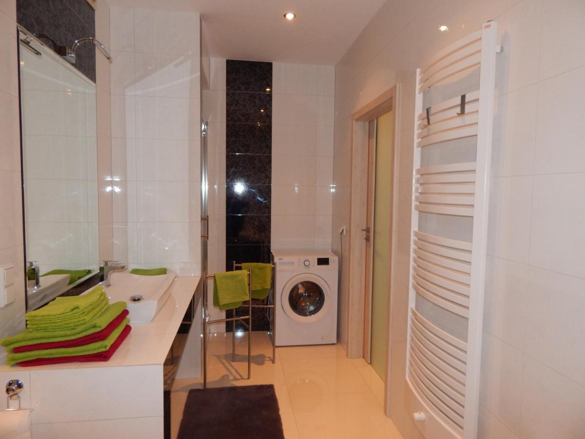 Ajk Apartament W Sea Towers Gdynia Exterior foto