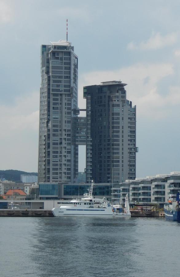 Ajk Apartament W Sea Towers Gdynia Exterior foto